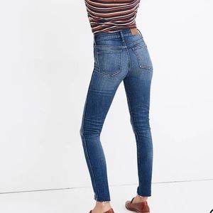10" High-Rise Skinny Jeans Cutout TulipHem Edition